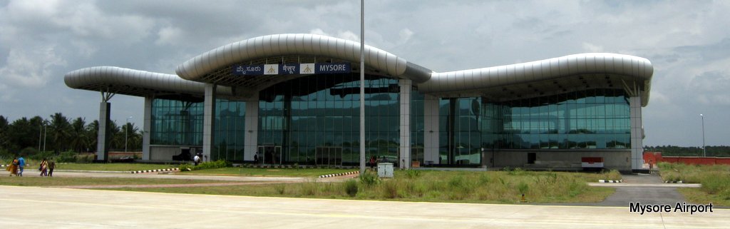 Mysore Airport (MYQ) is the closest airport for Coorg. The better connected airport is however Bangalore (BLR)